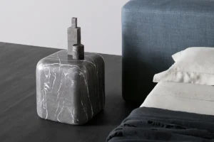 Lapis par Amura Lab – une table basse inspirée des formes organiques de la Terre, entre design contemporain et artisanat italien. Disponible chez D-Style Interior.