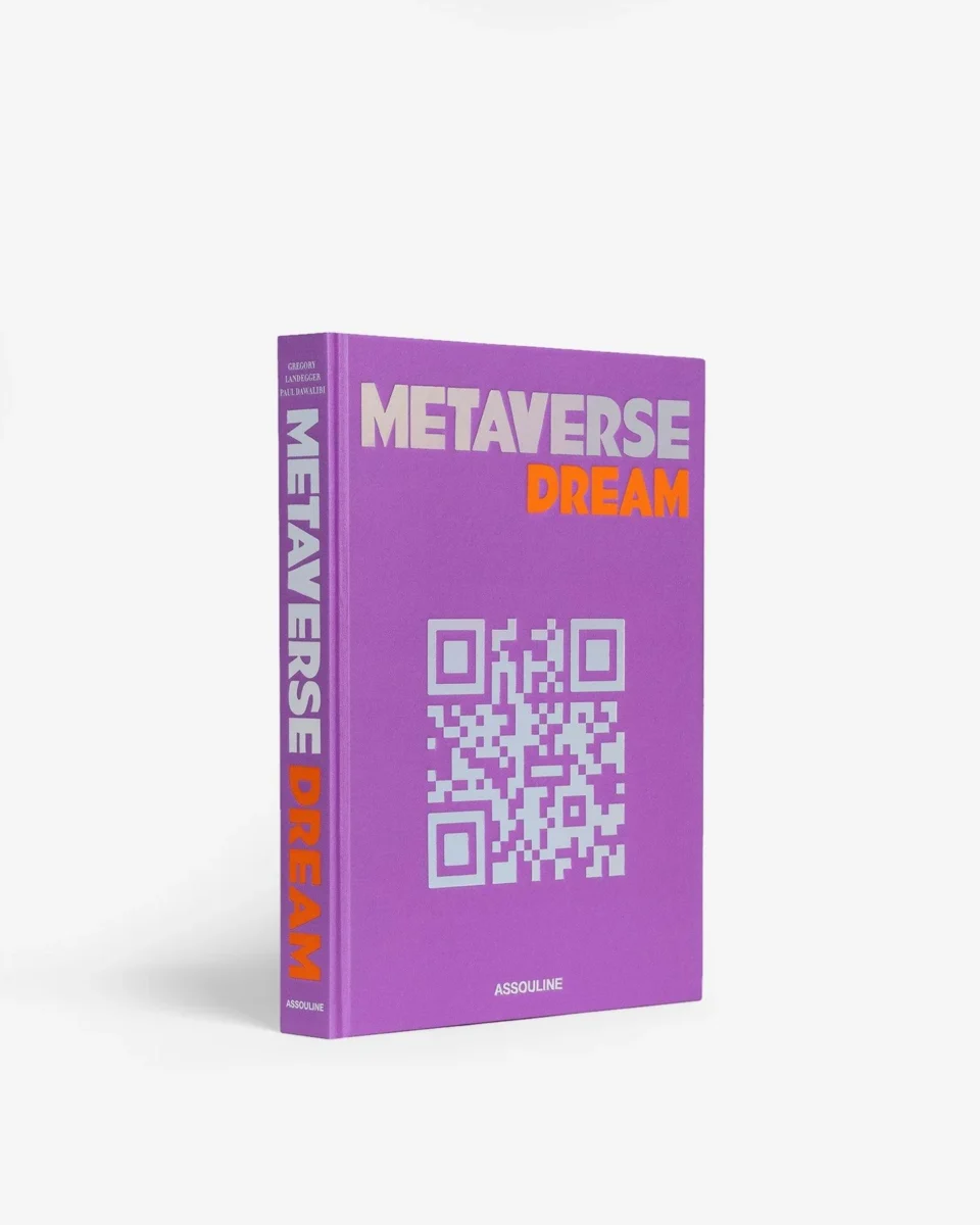 Livre design haut de gamme Metaverse Dream par Assouline, édition Classics en couverture soie métallique, disponible chez D-Style Interior.