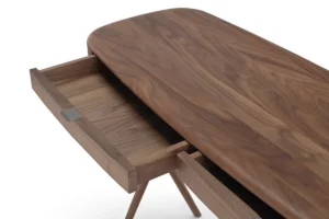 Vanity par Amura Lab incarne une féminité élégante et contemporaine. Console raffinée avec lignes sinueuses. Disponible chez D-Style Interior.