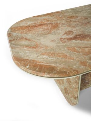 Table Gregory de Vittoria Frigerio – une œuvre sculpturale alliant marbre et laque brillante, équilibre parfait entre force architecturale et élégance italienne. Disponible chez D-Style Interior.