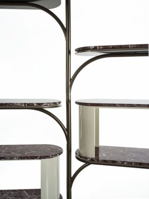 Bibliothèque Vivienne par Vittoria Frigerio — design italien raffiné et élégance intemporelle pour des intérieurs d’exception. Disponible chez D-Style Interior.
