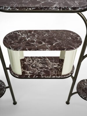 Bibliothèque Vivienne par Vittoria Frigerio — design italien raffiné et élégance intemporelle pour des intérieurs d’exception. Disponible chez D-Style Interior.