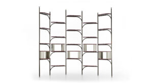 Vivienne de Vittoria Frigerio, une bibliothèque design d’exception alliant élégance italienne, lignes pures et finitions haut de gamme. Disponible chez D-Style Interior.
