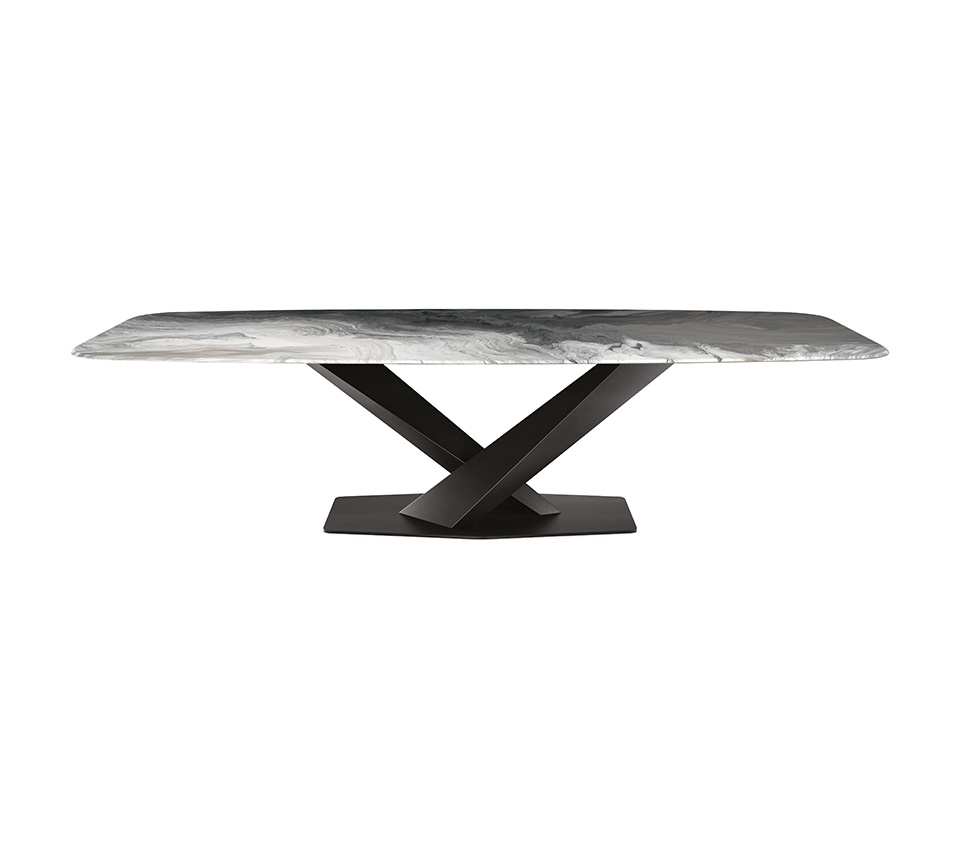 Stratos Crystalart table design haut de gamme en verre décoratif et acier par Cattelan Italia. Élégante et lumineuse, elle reflète le meilleur du design italien. Disponible chez D-Style Interior.