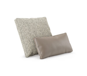 COMFY Coussin rembourré design en plumes avec housse amovible en tissu ou cuir. Disponible chez D-Style Interior.