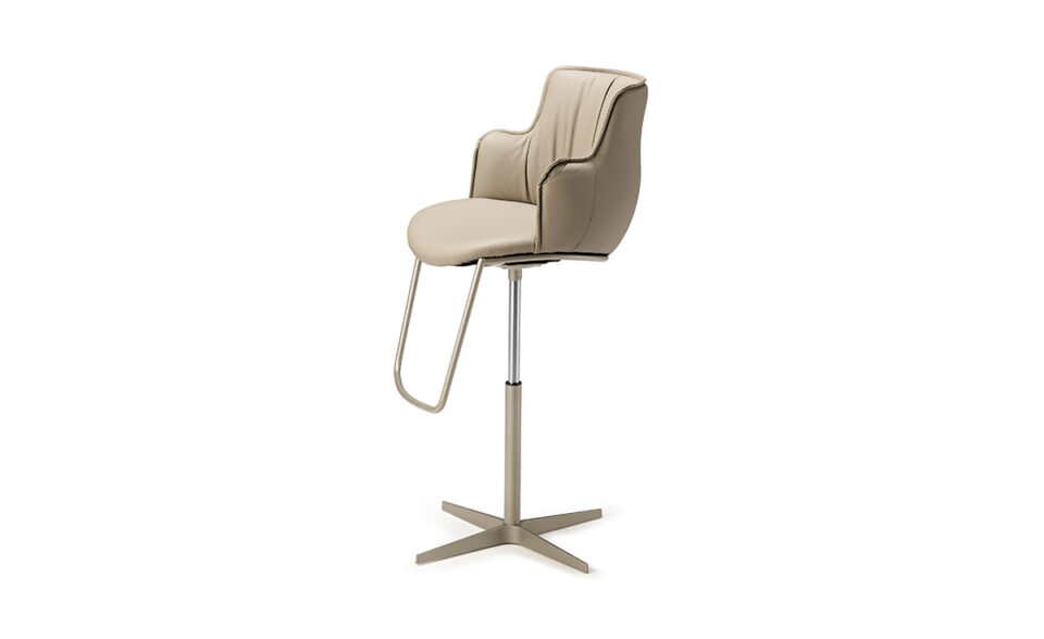 Rihanna X Tabouret design en cuir et acier par Cattelan Italia