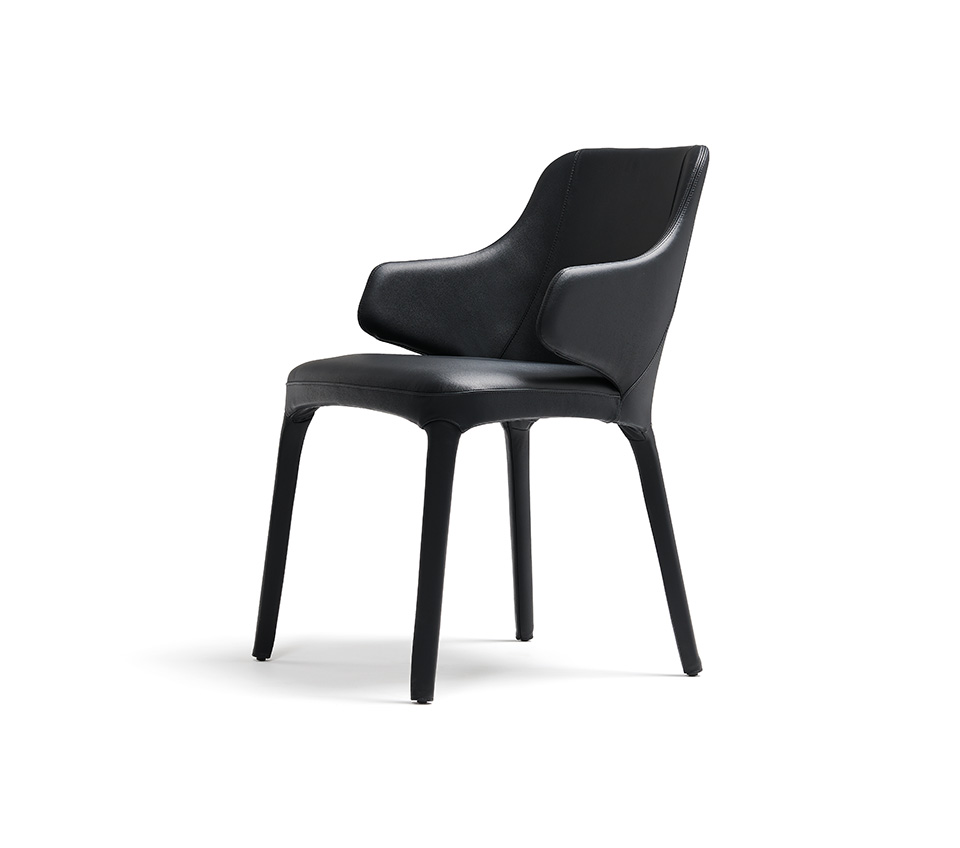 Wanda chaise design de Cattelan Italia, création de Paolo Cattelan : design arrondi, finitions raffinées et confort exceptionnel. Disponible chez D-Style Interior.