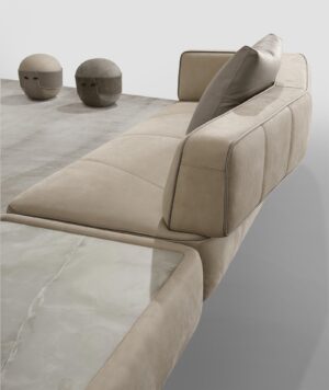 Morgan canapé modulable haut de gamme par Gamma Arredamenti, alliant confort, modularité et design raffiné. Disponible chez D-Style Interior.