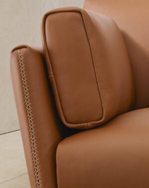 Ralph canapé de Gamma Arredamenti, un modèle en cuir haut de gamme au design contemporain et raffiné. Disponible chez D-Style Interior.