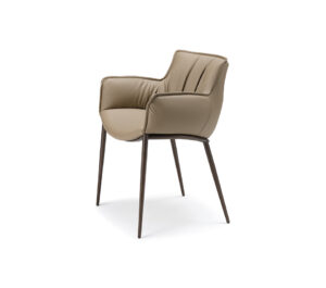 Rhonda Chaise avec accoudoirs de Cattelan Italia : design enveloppant, structure en acier laqué gaufré et assise rembourrée pour un confort haut de gamme. Disponible chez D-Style Interior.