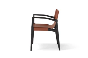 Tessa Chaise design haut de gamme Tessa d’Amura Lab en bois massif et cuir cousu main, disponible chez D-Style Interior.