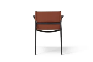 Tessa Chaise design haut de gamme Tessa d’Amura Lab en bois massif et cuir cousu main, disponible chez D-Style Interior.