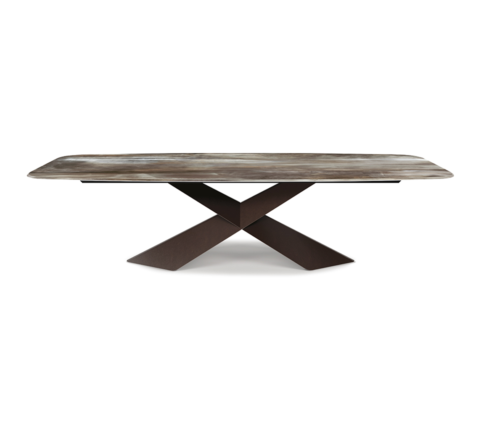 Tyron Crystalart Drive table design extensible par Cattelan Italia avec base en acier embossé et plateau en verre Crystalart. Disponible chez D-Style Interior.