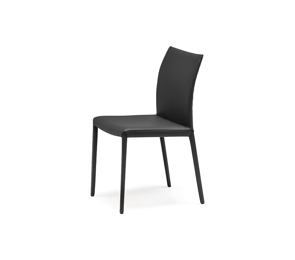 NORMA Couture Chaise moderne capitonnée avec structure en acier et revêtement haut de gamme. Disponible chez D-Style Interior.