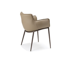 Rhonda Chaise avec accoudoirs de Cattelan Italia : design enveloppant, structure en acier laqué gaufré et assise rembourrée pour un confort haut de gamme. Disponible chez D-Style Interior.