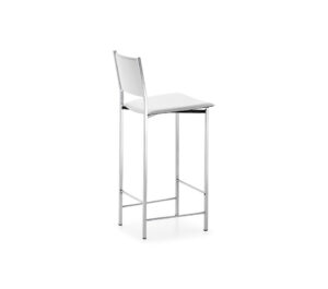 Alessio est un tabouret moderne en cuir, alliant élégance et confort, fruit de l’excellence du savoir-faire italien. Disponible chez D-Style Interior.