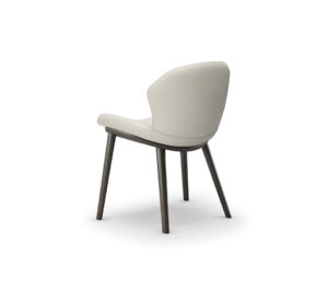 Rachel Wood Chaise en frêne massif avec assise rembourrée et design contemporain signé Cattelan Italia. Disponible chez D-Style Interior.