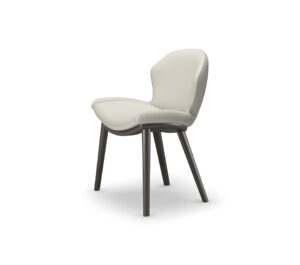 Rachel Wood Chaise en frêne massif avec assise rembourrée et design contemporain signé Cattelan Italia. Disponible chez D-Style Interior.