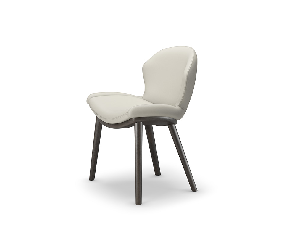 Rachel Wood Chaise en frêne massif avec assise rembourrée et design contemporain signé Cattelan Italia. Disponible chez D-Style Interior.