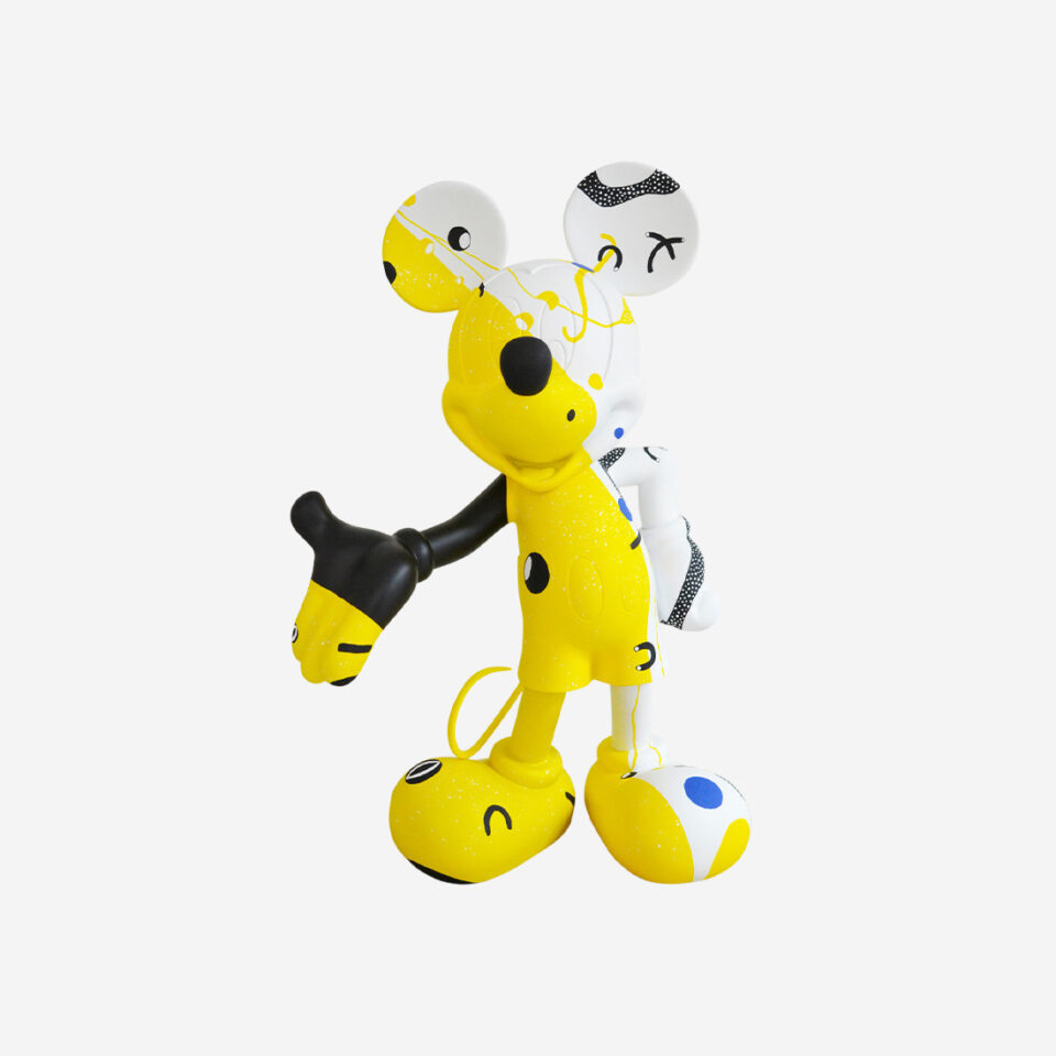 Mickey Cosmic Medium, Sculpture design haut de gamme Leblon Delienne, résine peinte à la main, disponible chez D-Style Interior