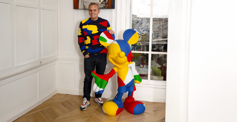 Mickey Kamo Large, Sculpture design haut de gamme Leblon Delienne, colorée et inspirée de la pop culture. Disponible chez D-Style Interior