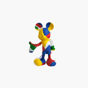 Mickey Kamo Small, Sculpture design haut de gamme Leblon Delienne, pop et iconique, peinture à la main. Disponible chez D-Style Interior.
