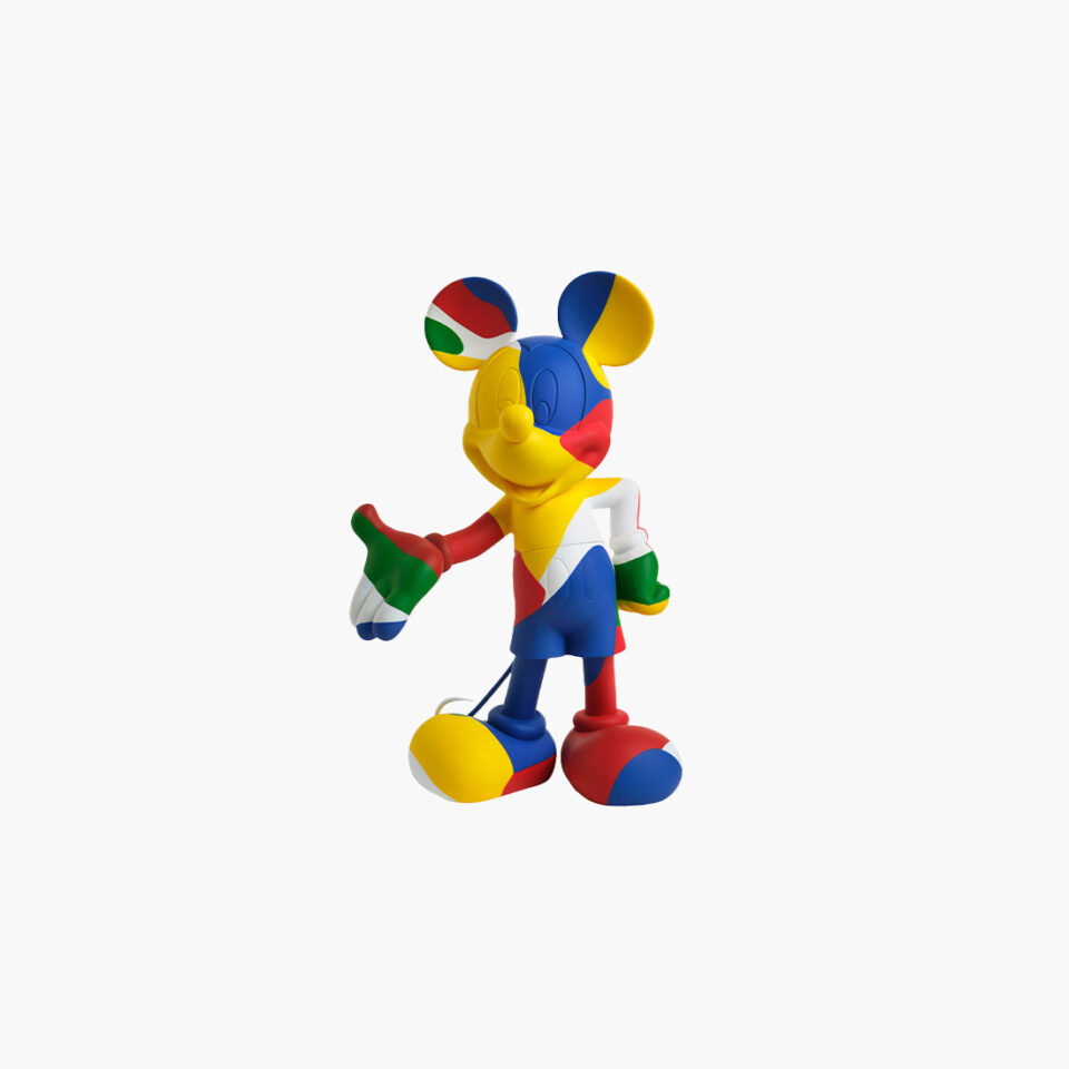 Mickey Kamo Small, Sculpture design haut de gamme Leblon Delienne, pop et iconique, peinture à la main. Disponible chez D-Style Interior