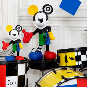 Mickey Kolor Medium, Sculpture design haut de gamme Leblon Delienne, colorée et ludique, peinture à la main. Disponible chez D-Style Interior