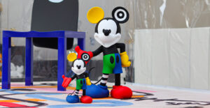 Mickey Kolor Medium, Sculpture design haut de gamme Leblon Delienne, colorée et ludique, peinture à la main. Disponible chez D-Style Interior