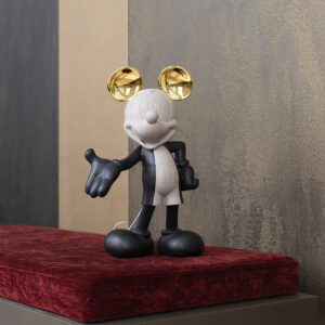 Mickey by Kelly Small, Sculpture design haut de gamme, élégante et minimaliste. Disponible chez D-Style Interior