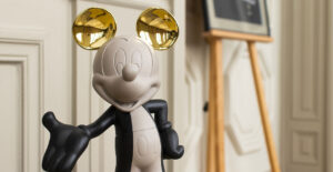 Mickey by Kelly Small, Sculpture design haut de gamme, élégante et minimaliste. Disponible chez D-Style Interior