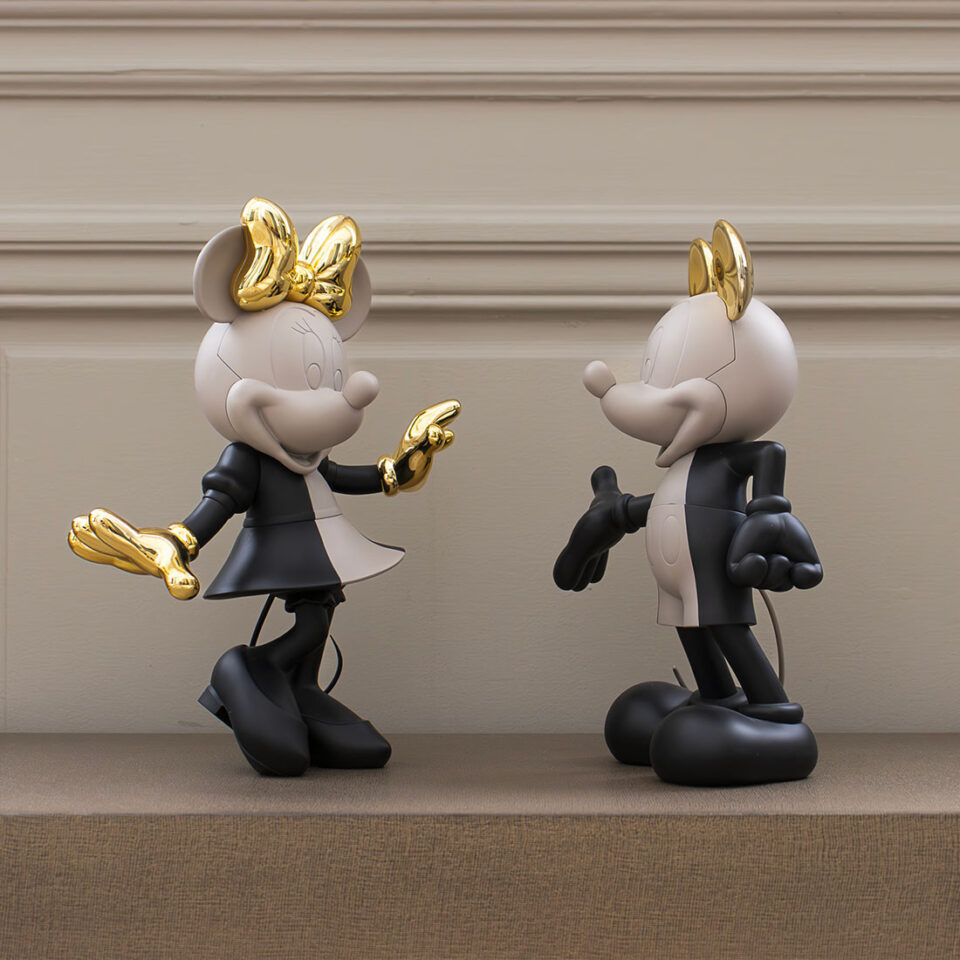 Mickey by Kelly Small, Sculpture design haut de gamme, élégante et minimaliste. Disponible chez D-Style Interior
