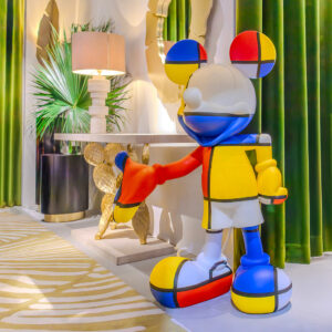 Mickey Welcome Art Collection Large, sculpture design haut de gamme Leblon Delienne, création contemporaine inspirée de Piet Mondrian. Disponible chez D-Style Interior.