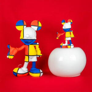 Mickey Welcome Art Collection Small, sculpture design haut de gamme Leblon Delienne, création contemporaine inspirée de Piet Mondrian. Disponible chez D-Style Interior.
