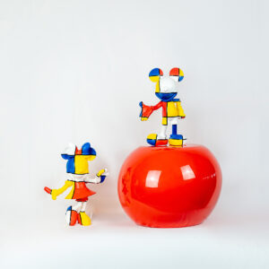 Mickey Welcome Art Collection Small, sculpture design haut de gamme Leblon Delienne, création contemporaine inspirée de Piet Mondrian. Disponible chez D-Style Interior.
