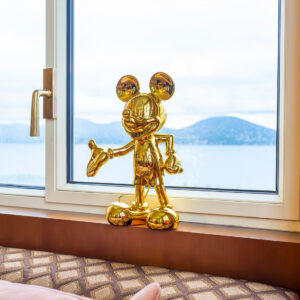Mickey Welcome Chromé Small – Sculpture design haut de gamme Leblon Delienne disponible chez D-Style Interior