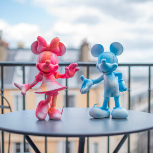Mickey Welcome Cloud Small, sculpture design Leblon Delienne 30 cm en finition blanche nuageuse. Disponible chez D-Style Interior.