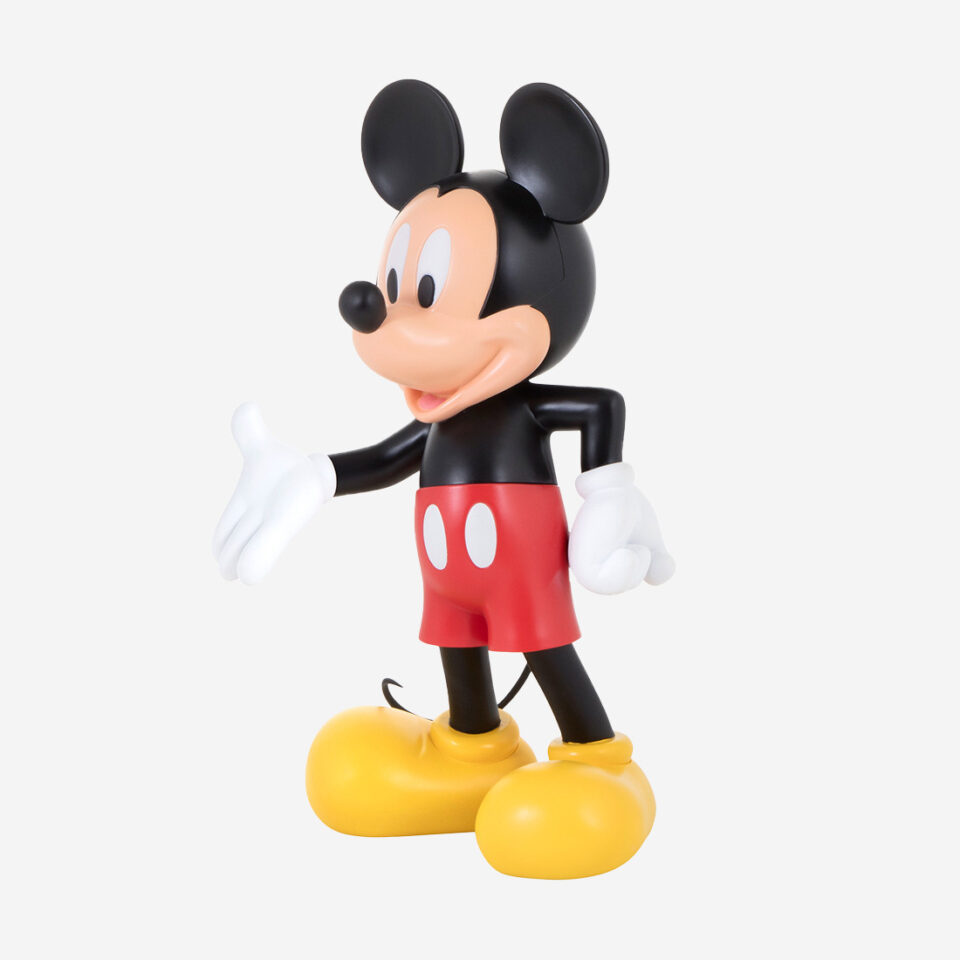 Mickey Welcome Large, Sculpture design haut de gamme grandeur nature Leblon Delienne, résine peinte à la main, disponible chez D-Style Interior
