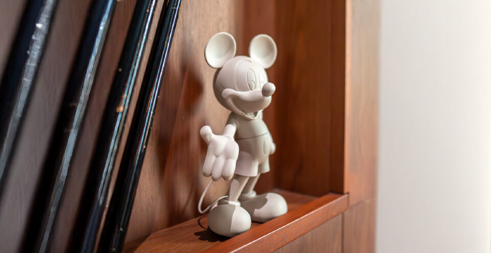 Mickey Welcome Mat – Small, Sculpture design haut de gamme Leblon Delienne, 30 cm, disponible chez D-Style Interior