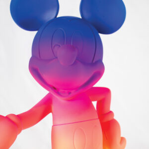 Mickey Welcome Sunset Small, sculpture design Leblon Delienne 30 cm, teintes coucher de soleil. Disponible chez D-Style Interior.
