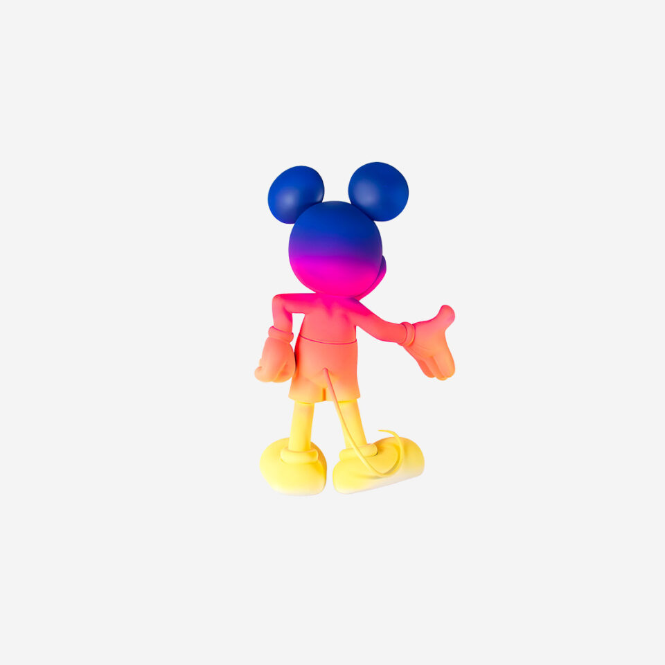 Mickey Welcome Sunset Small, sculpture design Leblon Delienne 30 cm, teintes coucher de soleil. Disponible chez D-Style Interior.