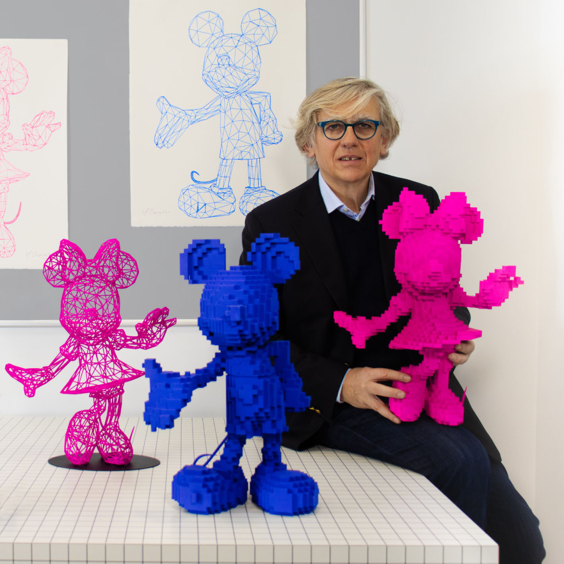 Mickey Wire Medium, sculpture design haut de gamme Leblon Delienne x Miguel Chevalier, œuvre contemporaine inspirée de l’art numérique. Disponible chez D-Style Interior.