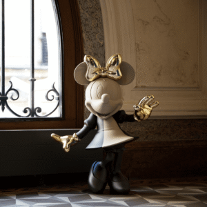 Minnie by Kelly Medium, Sculpture design haut de gamme Leblon Delienne x Kelly Hoppen, élégante et contemporaine, disponible chez D-Style Interior