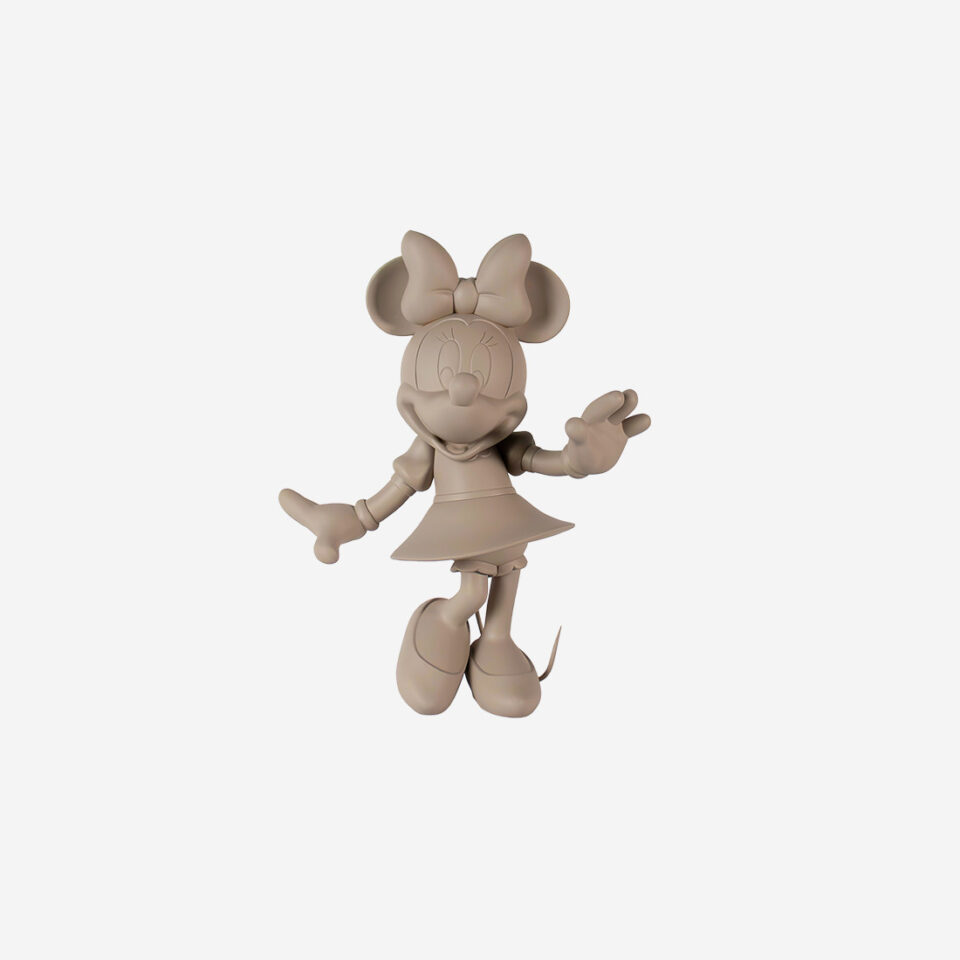 Minnie Welcome Mat Small, Sculpture design haut de gamme Leblon Delienne, résine peinte à la main, élégante et féminine, disponible chez D-Style Interior