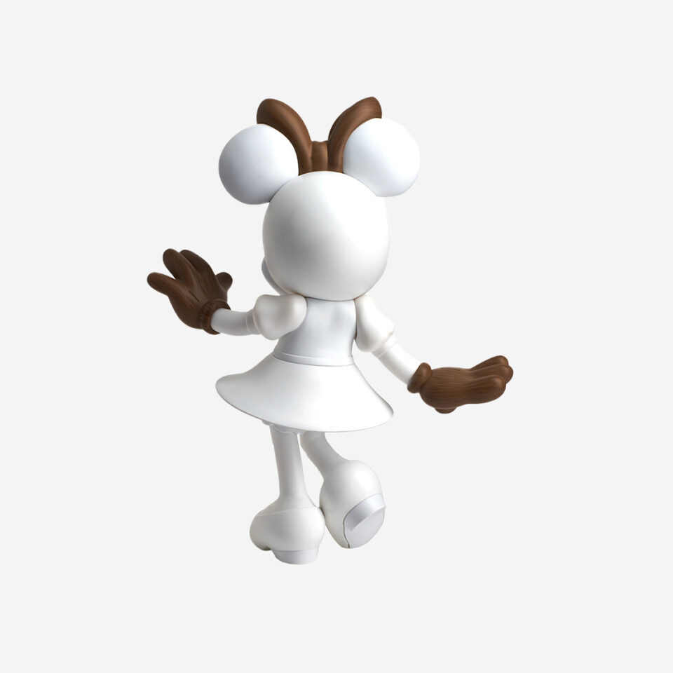Minnie Welcome Wood Medium, Sculpture design haut de gamme Leblon Delienne, finition bois naturelle et élégante, disponible chez D-Style Interior