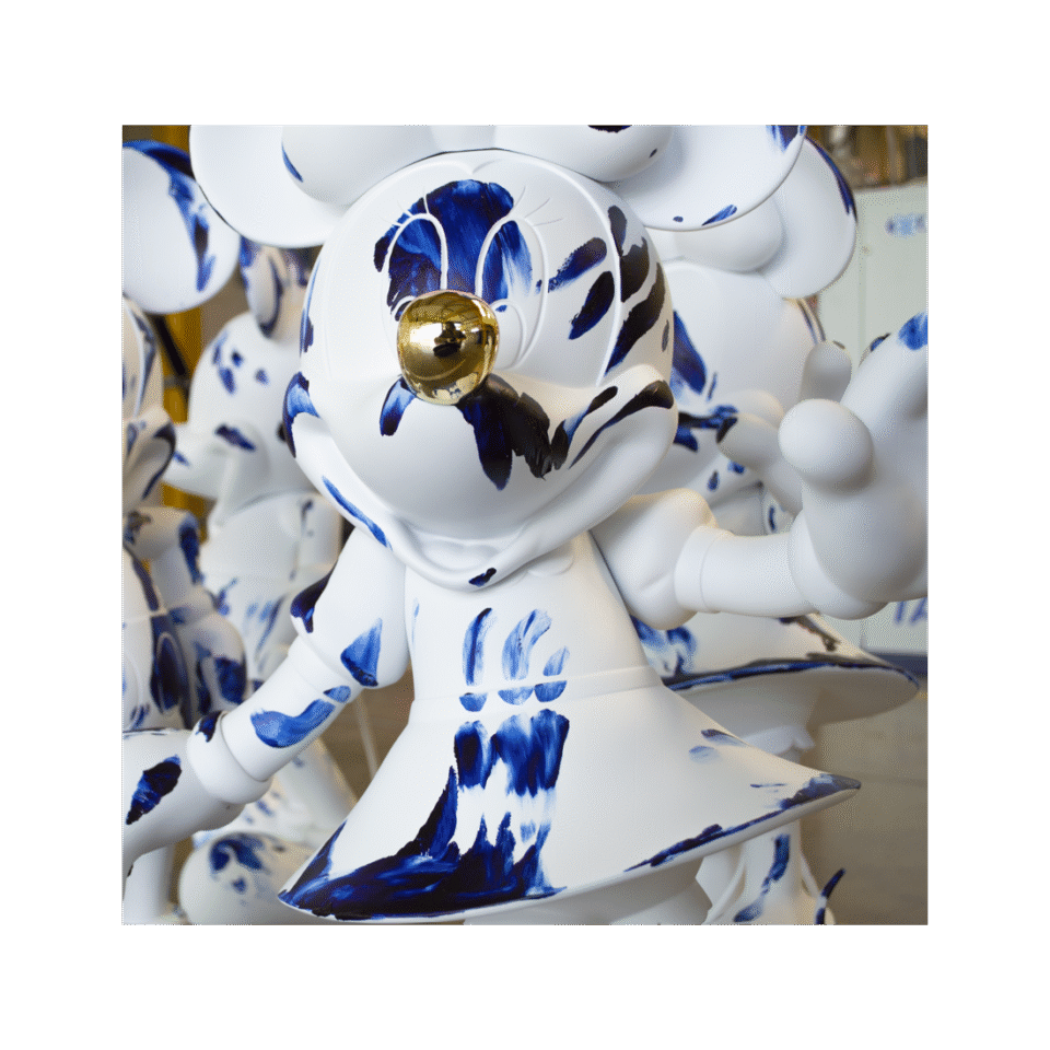One Minute Minnie Medium, Sculpture design haut de gamme Leblon Delienne, résine peinte à la main, moderne et artistique, disponible chez D-Style Interior