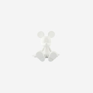 Sitting Mickey Extra Small, Sculpture design haut de gamme Leblon Delienne, résine peinte à la main, contemporaine et élégante, disponible chez D-Style Interior