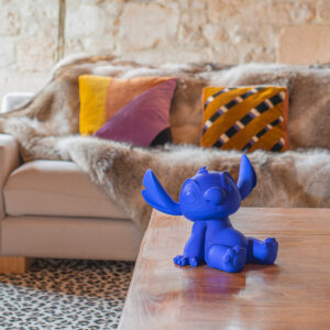 Stitch Small, sculpture design haut de gamme Leblon Delienne, figurine contemporaine du personnage Disney. Disponible chez D-Style Interior