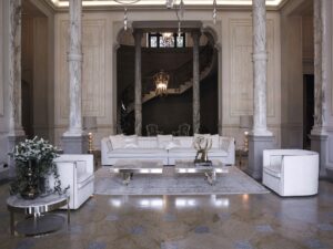 Borromeo canapé design haut de gamme par Vittoria Frigerio au style classique et raffiné, avec matelassage artisanal et structure modulaire élégante. Disponible chez D-Style Interior.