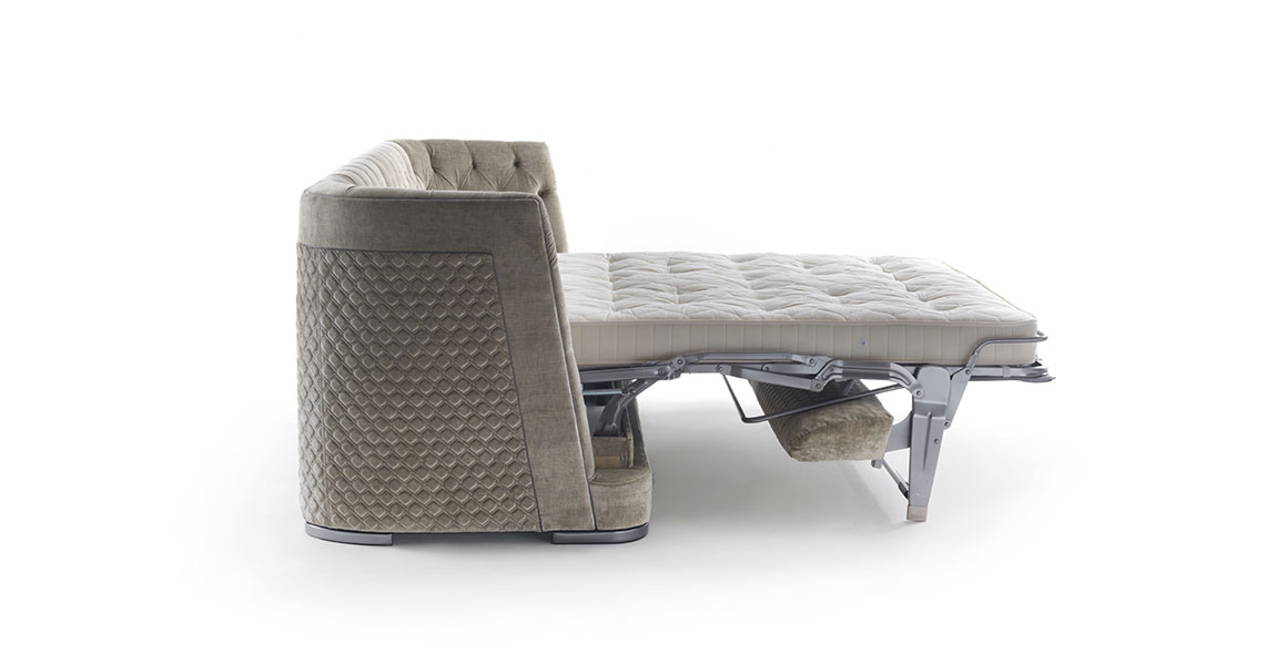 Gori Canapé-lit Capitonné design haut de gamme avec finition capitonnée artisanale et matelas intégré. Disponible chez D-Style Interior.